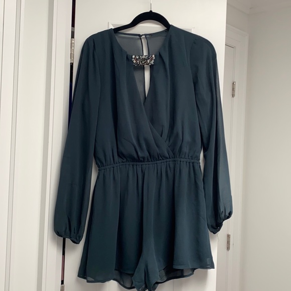 Emerald green collar romper - Picture 1 of 3